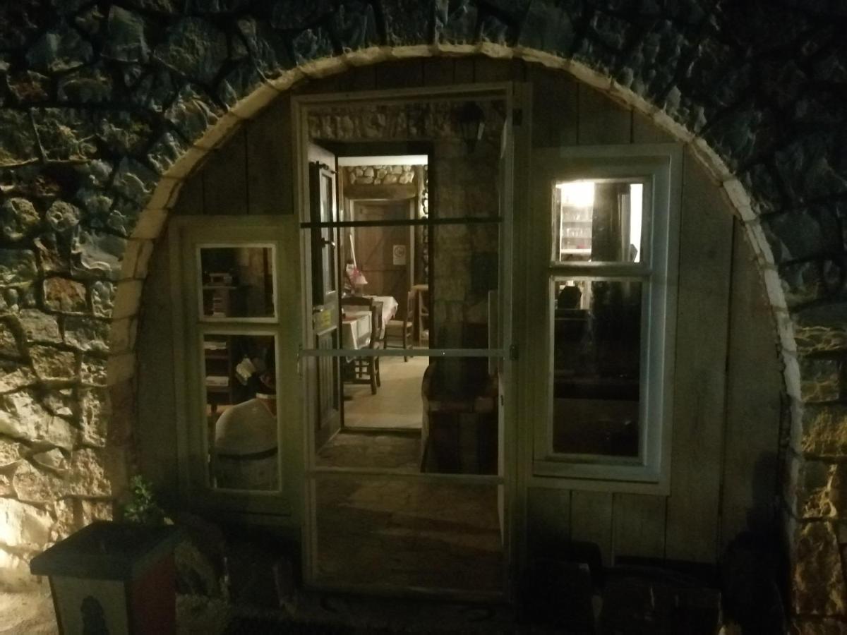 Yono'S Traditional House Ano Ravenia Luaran gambar